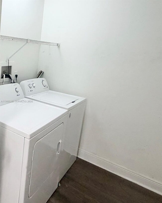 Building Photo - 5720 Rock Island Rd