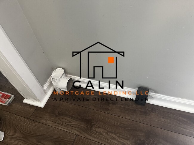 Building Photo - 745 E Waldburg St