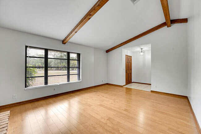 Building Photo - 17717 Bridle Ln