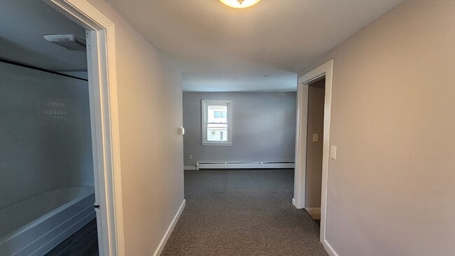 Building Photo - 119 N Main St