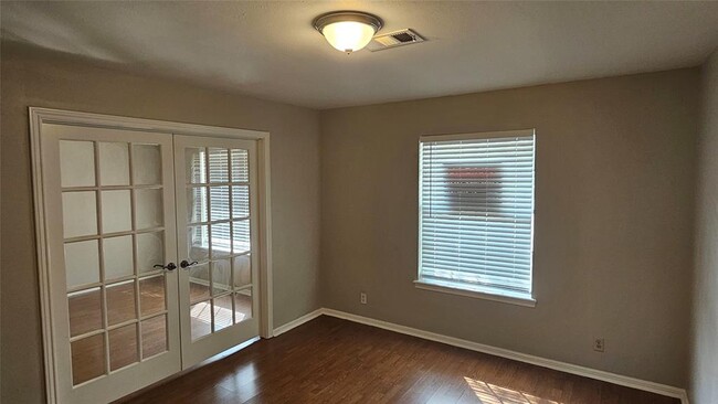 Building Photo - 7322 Ridge Oak Dr