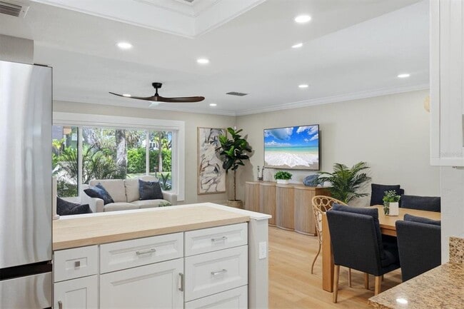 Building Photo - 5159 Oakmont Pl