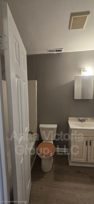 Building Photo - 5307 Valiquet Ave