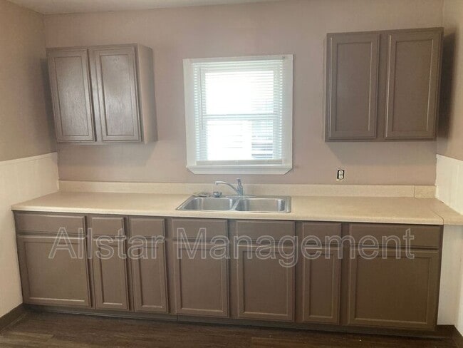 Building Photo - 2048 W 89th St