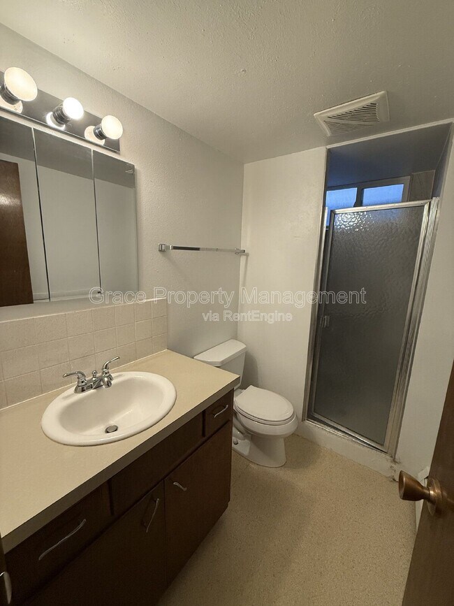 Building Photo - 2237 Harlan St