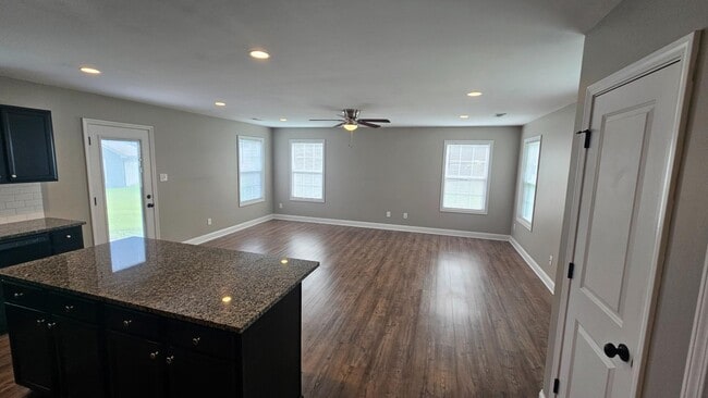 Building Photo - 6400 George Walter Way
