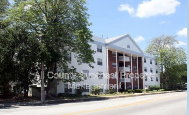 Building Photo - 1830 Dr M.L.K. Jr St N