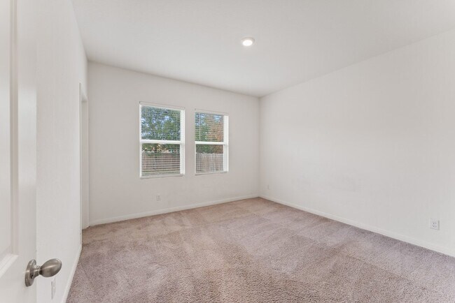 Building Photo - 6032 Pearl Mdw