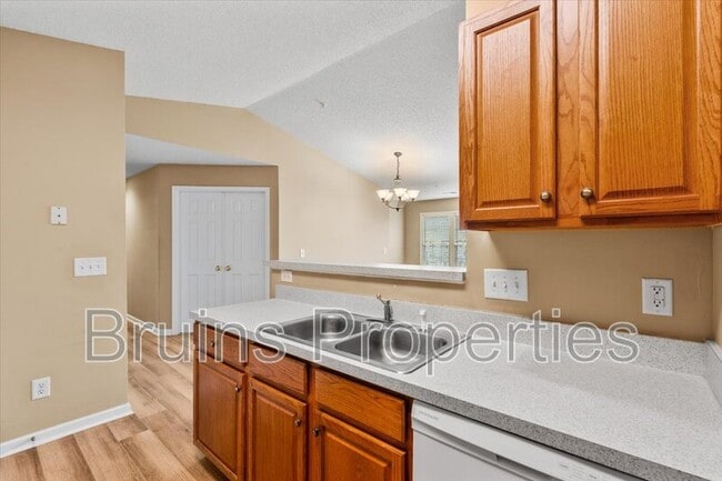 Building Photo - 6113 Hedgecock Cir