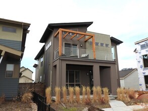 Building Photo - Central Park Home for Rent