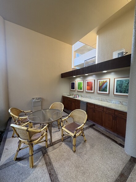 Building Photo - 55 S Judd St