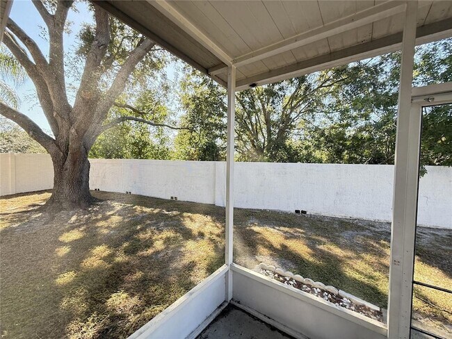 Building Photo - 12653 Longcrest Dr
