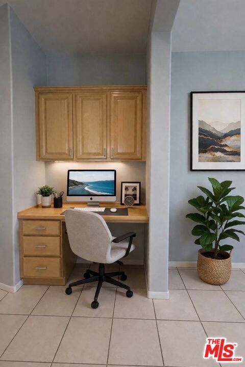 Building Photo - 37 Shoreline Dr