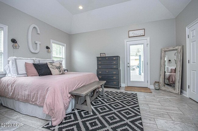 Building Photo - 12237 Lyndell Plantation Dr