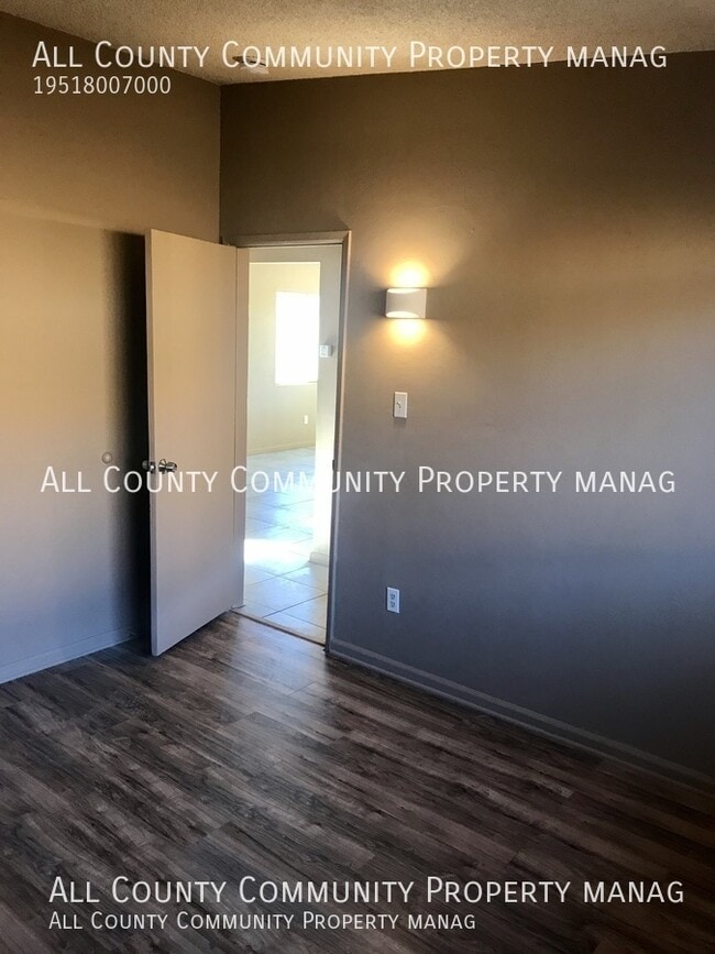 Building Photo - 6080 Daisy Ave