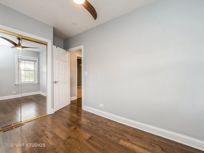 Building Photo - 408 S Mitchell Ave