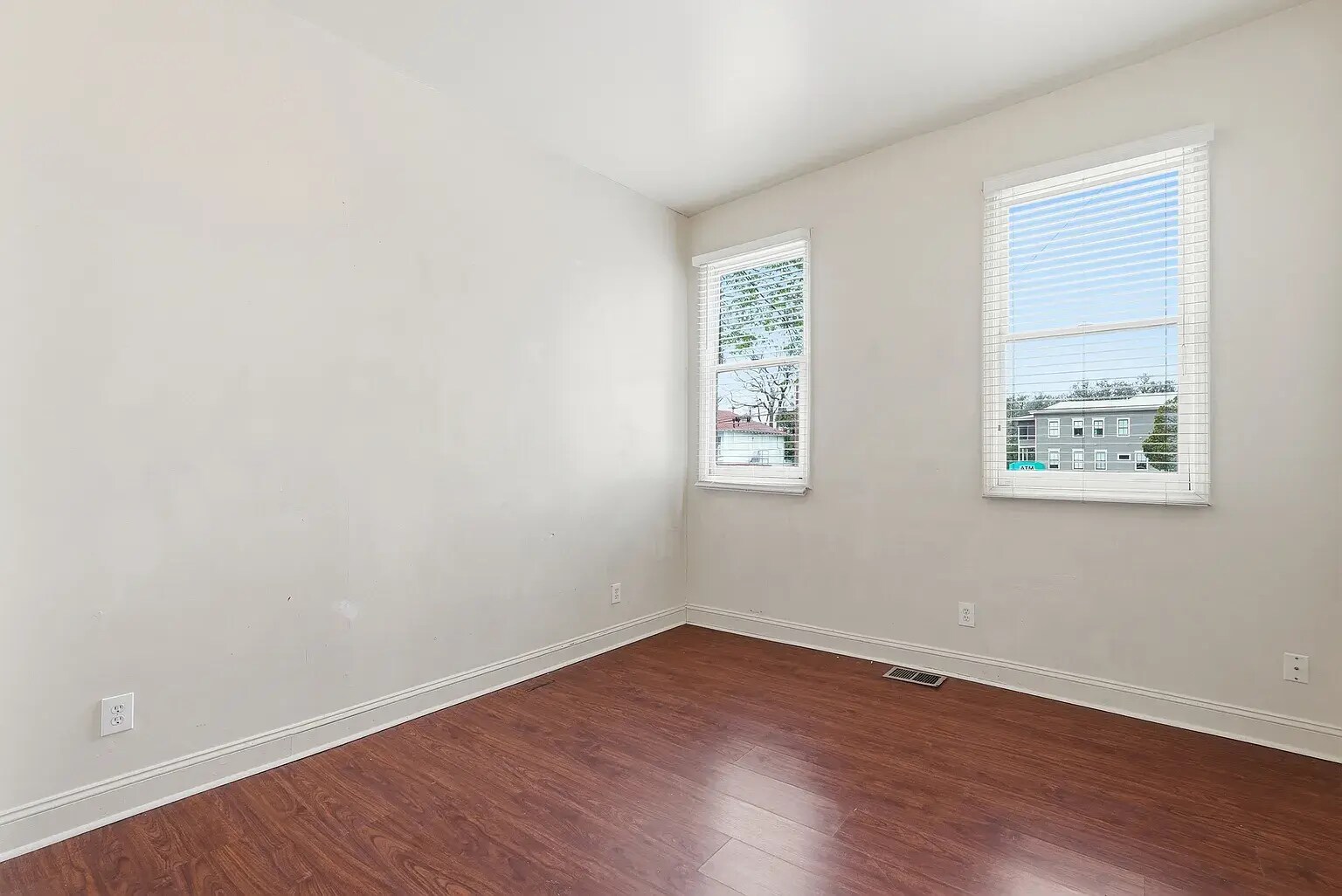 Building Photo - 309 W 41st St