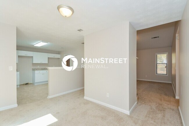 Building Photo - 3 Bedroom Pet-Friendly Home in Conyers, GA with Main Street Renewal