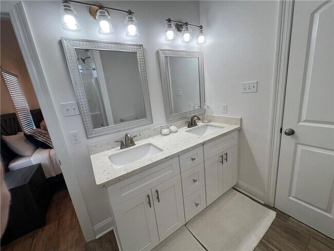 Building Photo - 2708 Volpe Dr