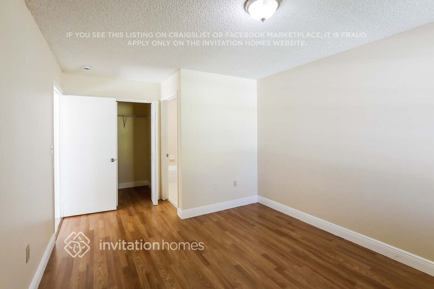 Building Photo - 13950 SW 160th Terrace