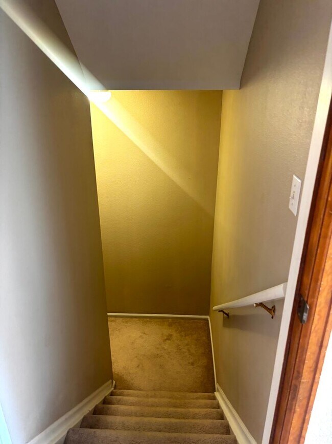 Building Photo - For Rent in Excellent Neighborhood! 80130