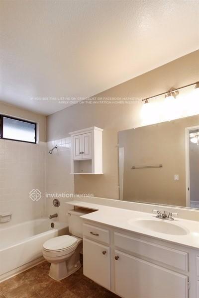 Building Photo - 1225 Rio Cresta Way