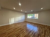 Building Photo - 27 Fourth Ave