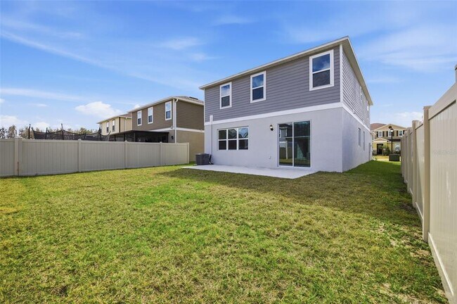 Building Photo - 37411 Roanoke River Wy