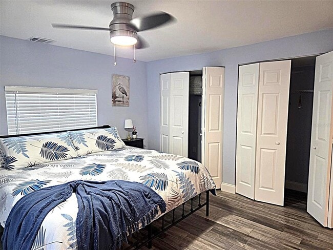 Building Photo - 5105 Tangerine Ave S