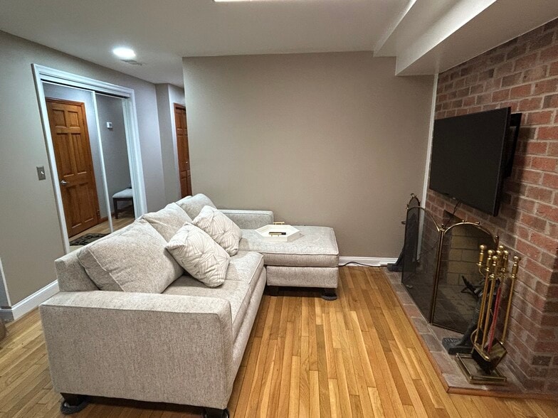 Building Photo - 1604 6th St NW