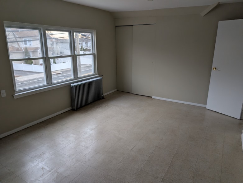 Building Photo - 136 Duffy Ave