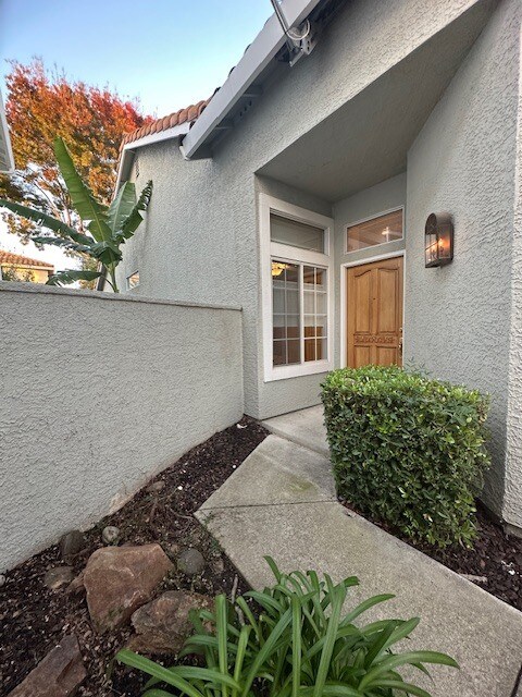 Building Photo - 5526 Cabrillo Way