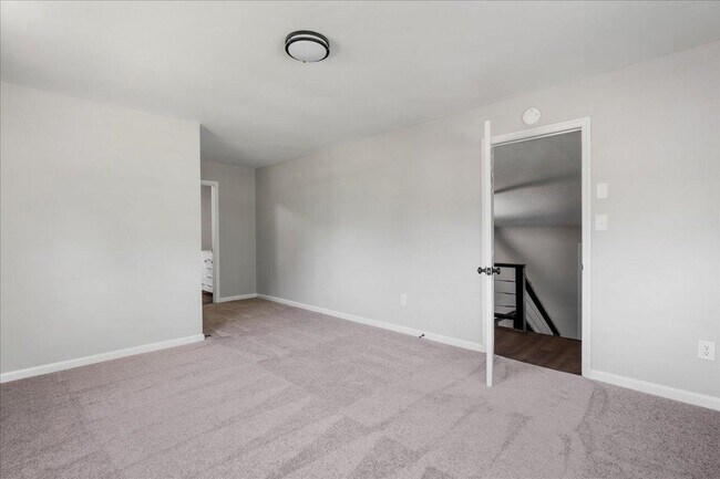 Building Photo - 1844 Brier Ln