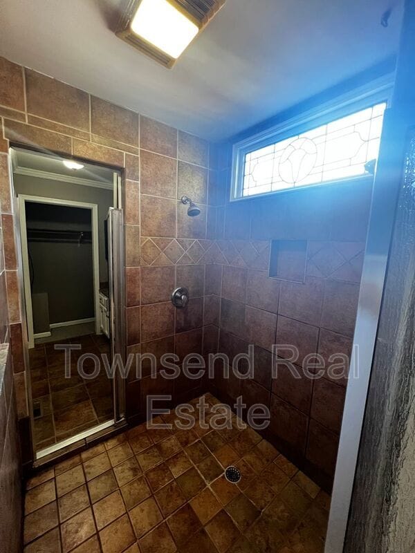 Building Photo - 204 Woodside Ave