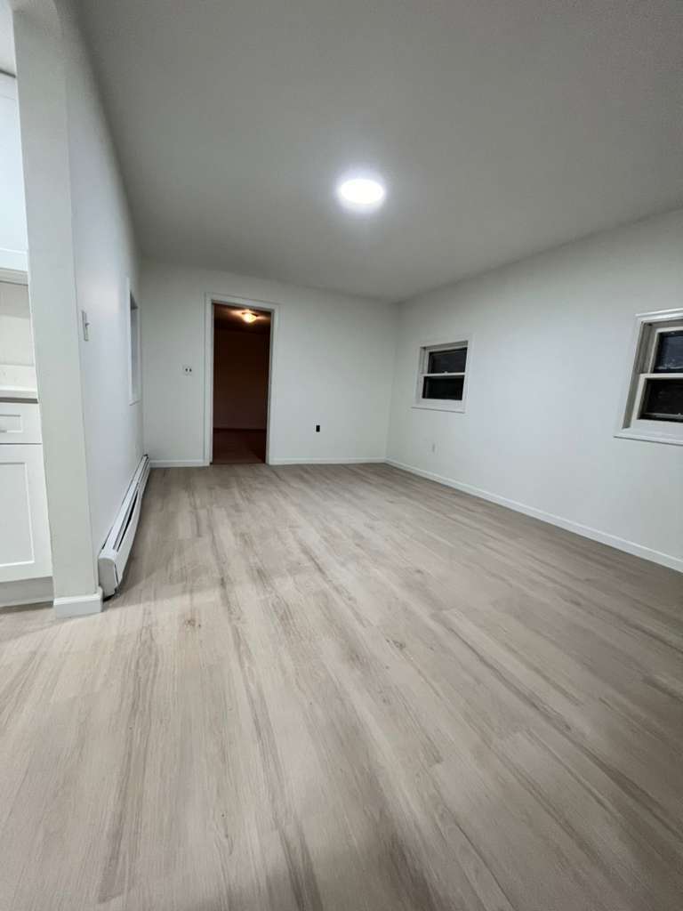 Building Photo - 14 Silver Trl