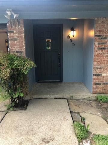 Building Photo - 655 Ferguson Dr