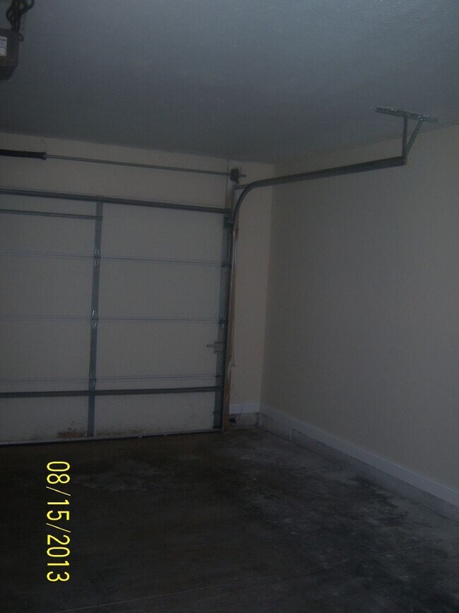 Building Photo - 4 bed, 3.5 bath townhouse with 2-car garage Dublin Village ready July 2025!