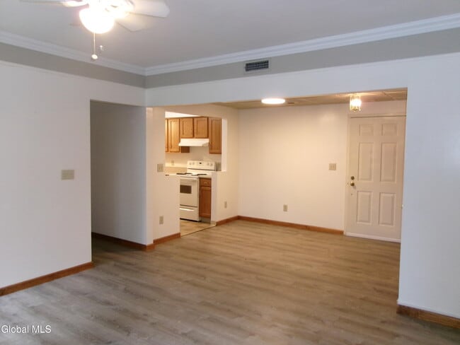 Building Photo - 222 S Ten Broeck St