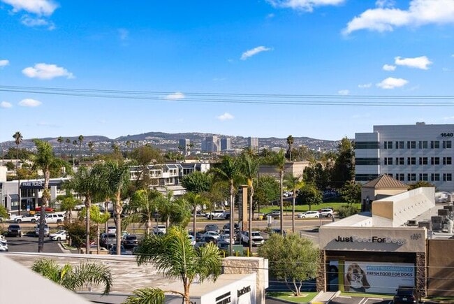 Building Photo - Superior Point