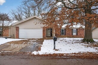 Building Photo - 12117 Castilon Ave