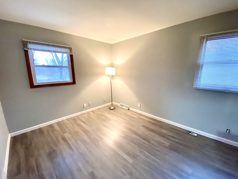 Spacious 2nd Bedroom - N89W15976 Main St