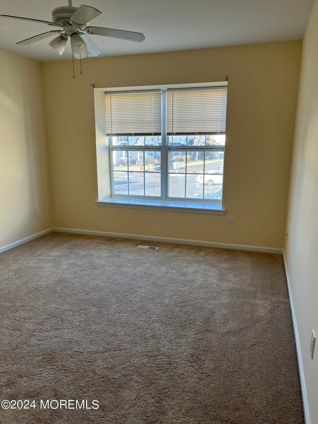 Building Photo - 156 Brookfield Dr