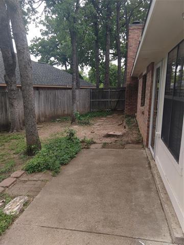 Building Photo - 6218 Paradise Dr