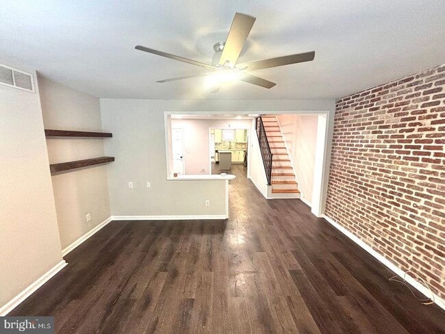 Building Photo - 809 Morris St