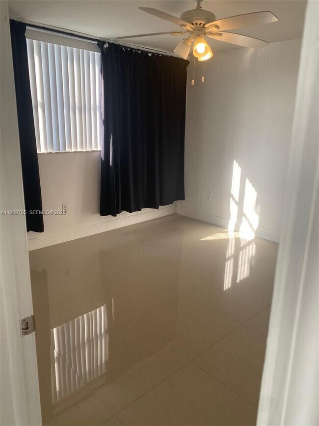 Building Photo - 7118 Bonita Dr