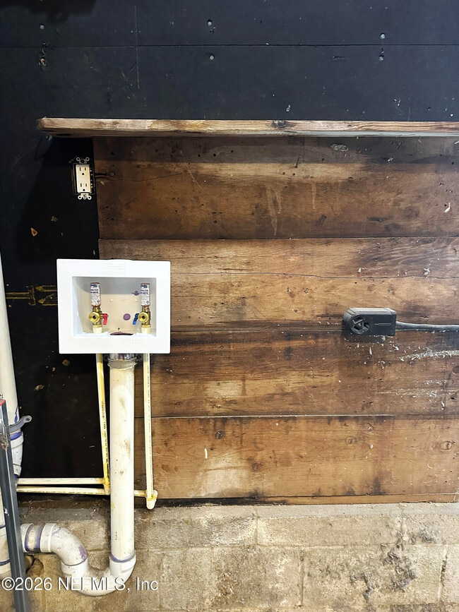 Building Photo - 1239 Glen Laura Rd