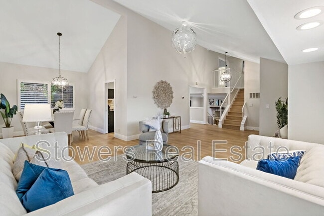 Building Photo - 17716 Columbia Dr