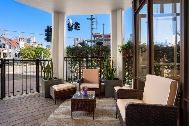 Building Photo - 686 Kettner Blvd