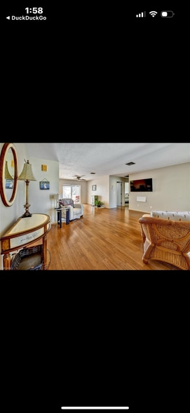 Building Photo - 148 Kamal Pky