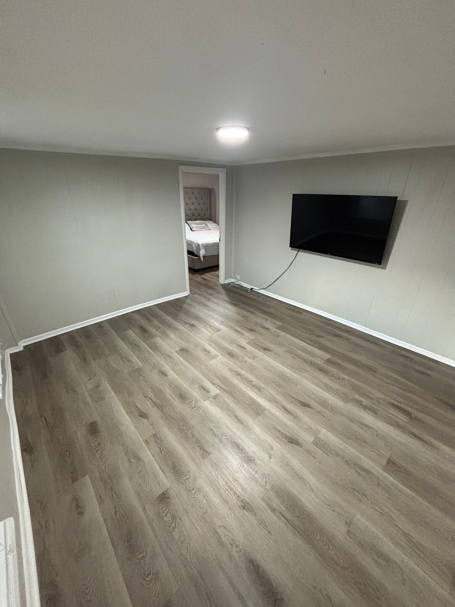 Building Photo - 122 Leray St